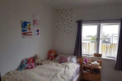 Photo of property in 87 Helvetia Road, Pukekohe, 2120