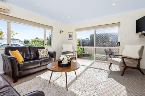 Photo of property in 14 Cassino Crescent, Onekawa, Napier, 4110