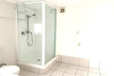 Photo of property in 30 Megan Avenue, Pakuranga Heights, Auckland, 2010