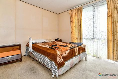 Photo of property in 12 Starforth Place, Henderson, Auckland, 0612