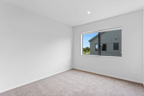 Photo of property in 15 Aquamarine Road, Rosehill, 2113