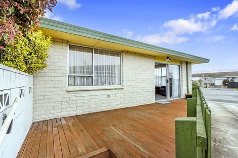 Photo of property in 18 Leonie Place, Aranui, Christchurch, 8061