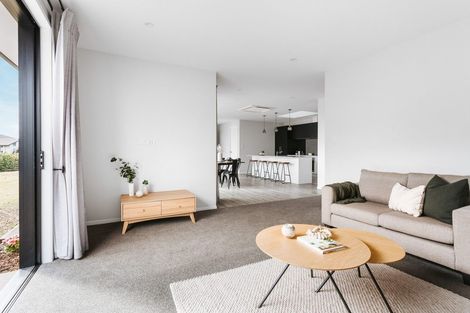 Photo of property in 15 Livingstone Drive, Papamoa Beach, Papamoa, 3118