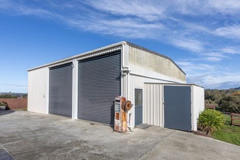 Photo of property in 1 Watts Street, Waipawa, 4210