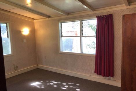 Photo of property in 6 Donovan Avenue, Massey, Auckland, 0614