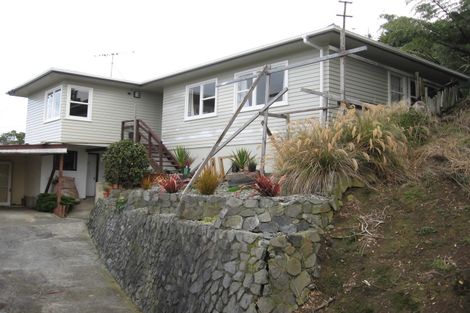 Photo of property in 4 Innes Way, Newlands, Wellington, 6037