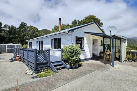 Photo of property in 3103 Coast Road, Barrytown, Runanga, 7873