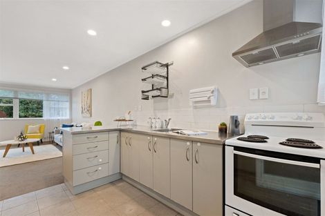 Photo of property in 2/102 Mcleod Road, Te Atatu South, Auckland, 0610