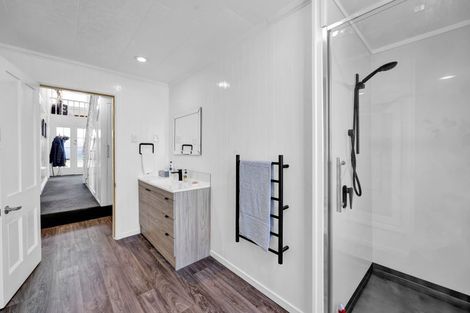 Photo of property in 36 Tawhiti Road, Hawera, 4610