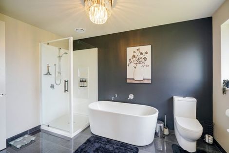 Photo of property in 14 Kakariki Way, Otatara, Invercargill, 9879