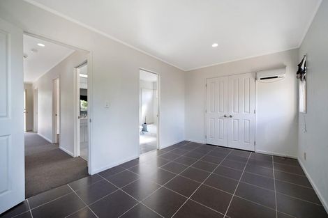 Photo of property in 5/17 Neta Grove, Henderson, Auckland, 0612