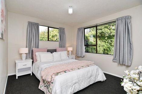 Photo of property in 31 Tyrone Street, Belfast, Christchurch, 8051