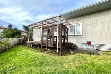 Photo of property in 77 Woodglen Road, Glen Eden, Auckland, 0602
