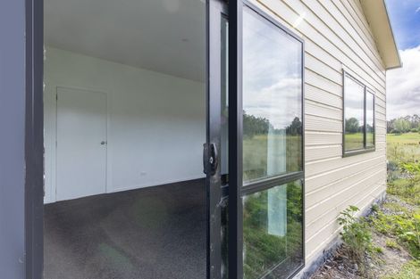 Photo of property in 2 Elm Place, Waipukurau, 4284