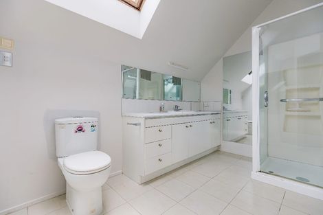 Photo of property in 17 Highwood Grove, Torbay, Auckland, 0630