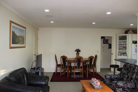 Photo of property in 87 Rathmar Drive, Manurewa, Auckland, 2105