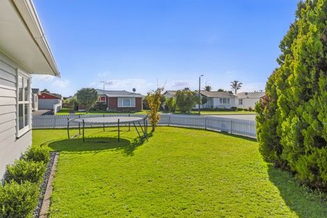Photo of property in 2 Weld Street, Levin, 5510