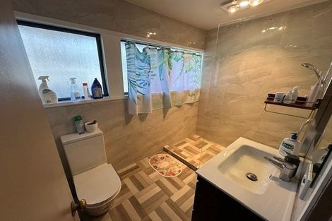 Photo of property in 4 Westpark Drive, West Harbour, Auckland, 0618