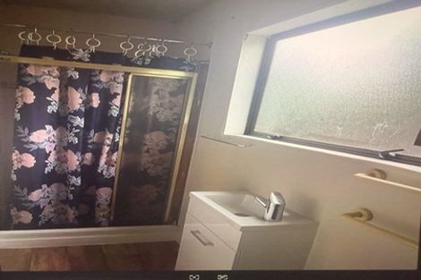 Photo of property in 2/9 Gregory Avenue, Islington, Christchurch, 8042