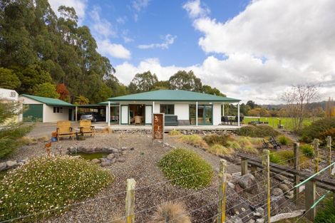 Photo of property in 1421 Pohangina Valley Road East, Pohangina, Ashhurst, 4884