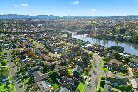 Photo of property in 27 Delamare Road, St Andrews, Hamilton, 3200