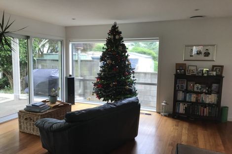 Photo of property in 157 Campbell Street, Karori, Wellington, 6012