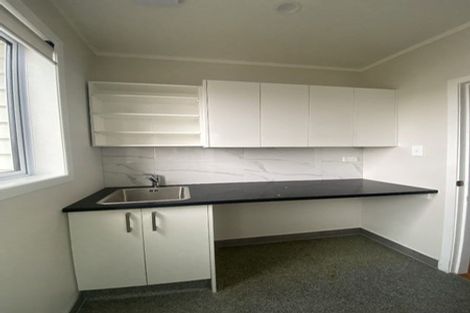 Photo of property in 33 Wharf Road, Te Atatu Peninsula, Auckland, 0610