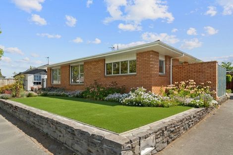 Photo of property in 17 Tudor Avenue, Ilam, Christchurch, 8041