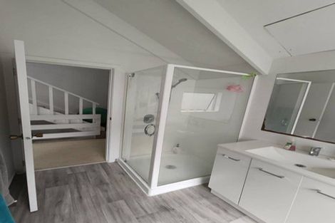 Photo of property in 1 Kim Street, Khandallah, Wellington, 6035