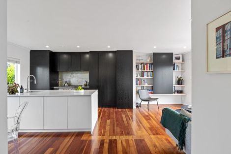 Photo of property in 1/74 College Road, Northcote, Auckland, 0627