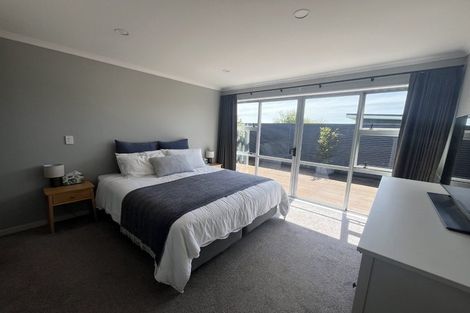 Photo of property in 29 Kiriwai Road, Paremata, Porirua, 5024