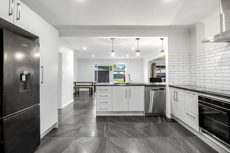 Photo of property in 15 Ivory Street, Rangiora, 7400