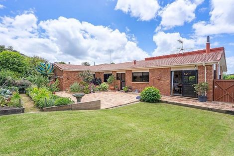 Photo of property in 5 Marina View Drive, West Harbour, Auckland, 0618