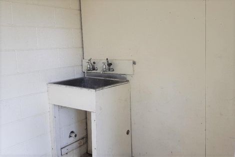 Photo of property in 10a Blease Street, New Lynn, Auckland, 0600