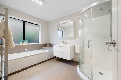 Photo of property in 15 Orangewood Drive, Northpark, Auckland, 2013