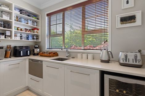 Photo of property in 7 Westall Lane, Avonhead, Christchurch, 8042