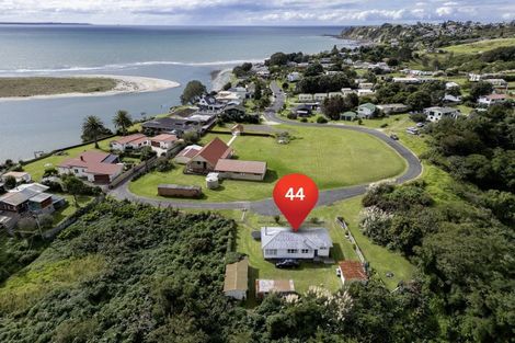 Photo of property in 44 Te Awhe Road, Maketu, 3189