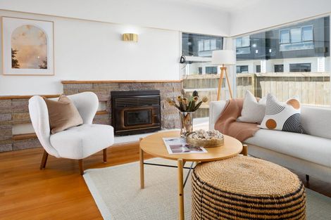Photo of property in 39 Harrington Road, Henderson, Auckland, 0610