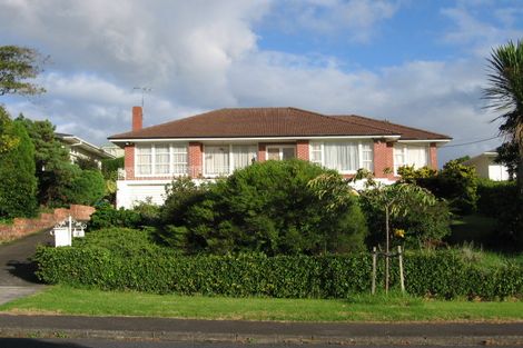Photo of property in 16 Sherwood Avenue, Te Atatu South, Auckland, 0610