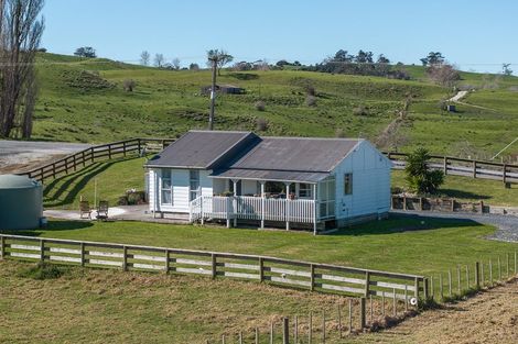 Photo of property in 27 Church Hill Road, Port Albert, Wellsford, 0973