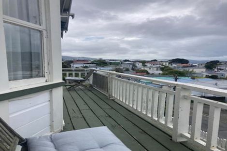 Photo of property in 122 Wallace Street, Mount Cook, Wellington, 6021