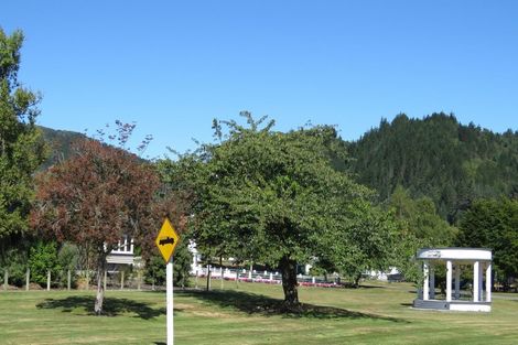 Photo of property in 2 Smith Street, Reefton, 7830