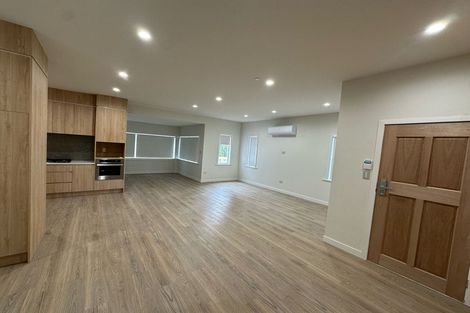 Photo of property in 2 Nikau Street, New Lynn, Auckland, 0600