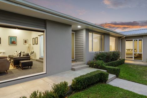 Photo of property in 16 O'halloran Drive, Halswell, Christchurch, 8025