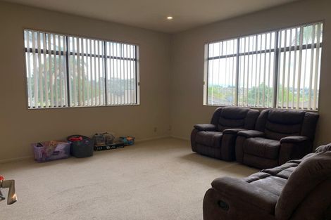 Photo of property in 3 Stroud Place, Henderson, Auckland, 0612