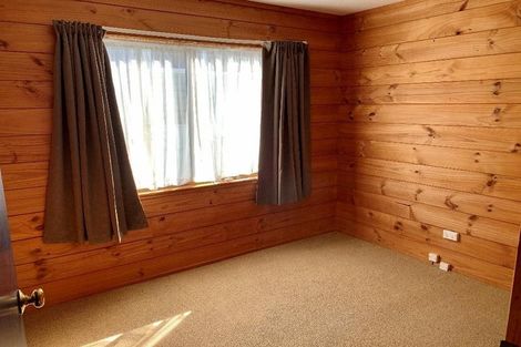 Photo of property in 1/11 Park Road, Glenfield, Auckland, 0629