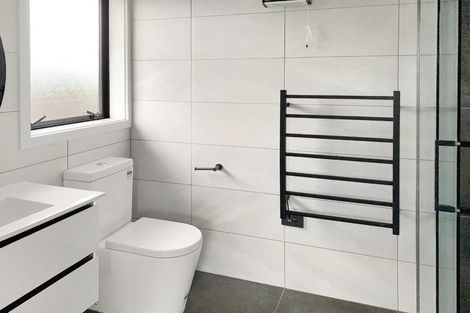 Photo of property in 8 Gladys Place, Levin, 5510