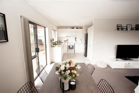 Photo of property in 1/27 Kopara Place, Clendon Park, Auckland, 2103