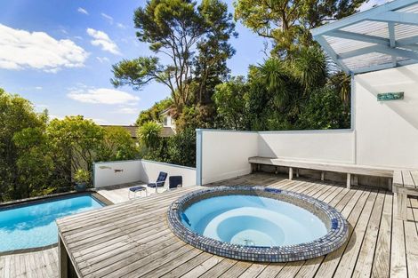 Photo of property in 2c Vipond Road, Stanmore Bay, Whangaparaoa, 0932