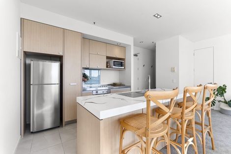 Photo of property in 22 Liardet Apartments, 303/22 Liardet Street, New Plymouth, 4310